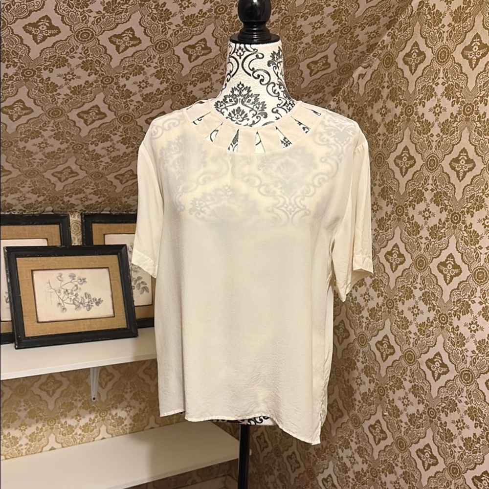 Vintage Silk Land Blouse – Cream Silk Short Sleeve Top